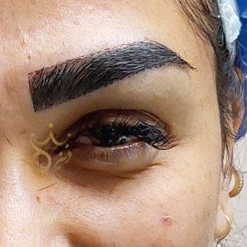 کاشت ابرو در مشهد خانم فرزانه