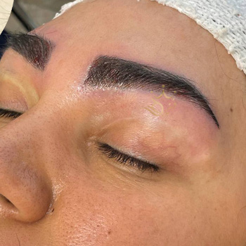 کاشت ابرو در مشهد خانم سامتی